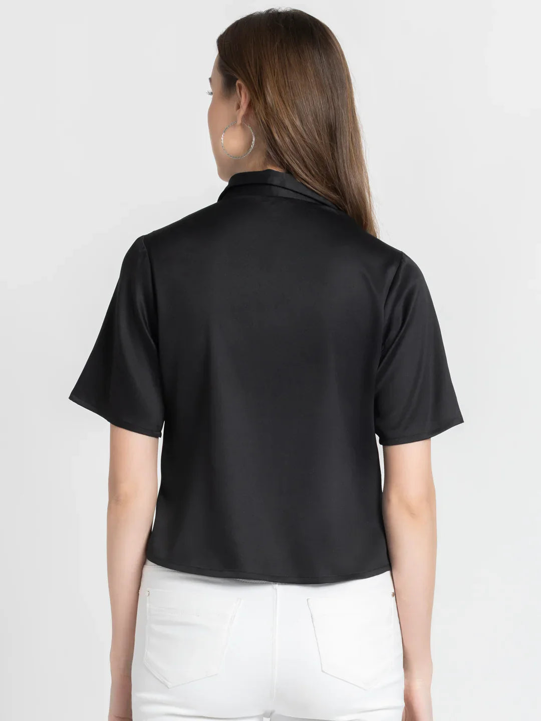 Black shirt collar embroidered short sleeves top