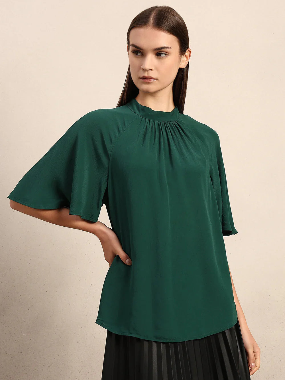 GREEN SHORT SLEEVES TOP
