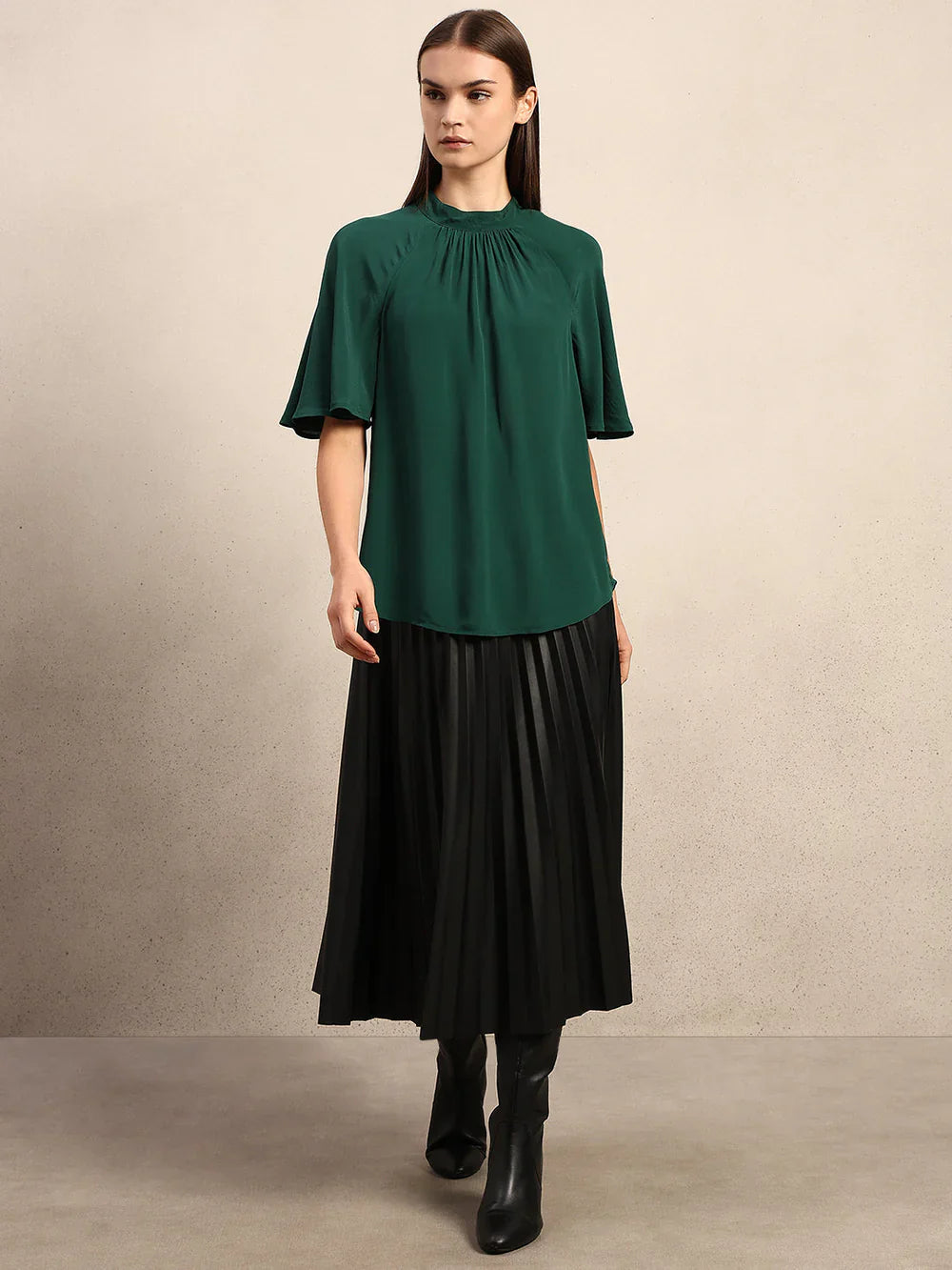 GREEN SHORT SLEEVES TOP