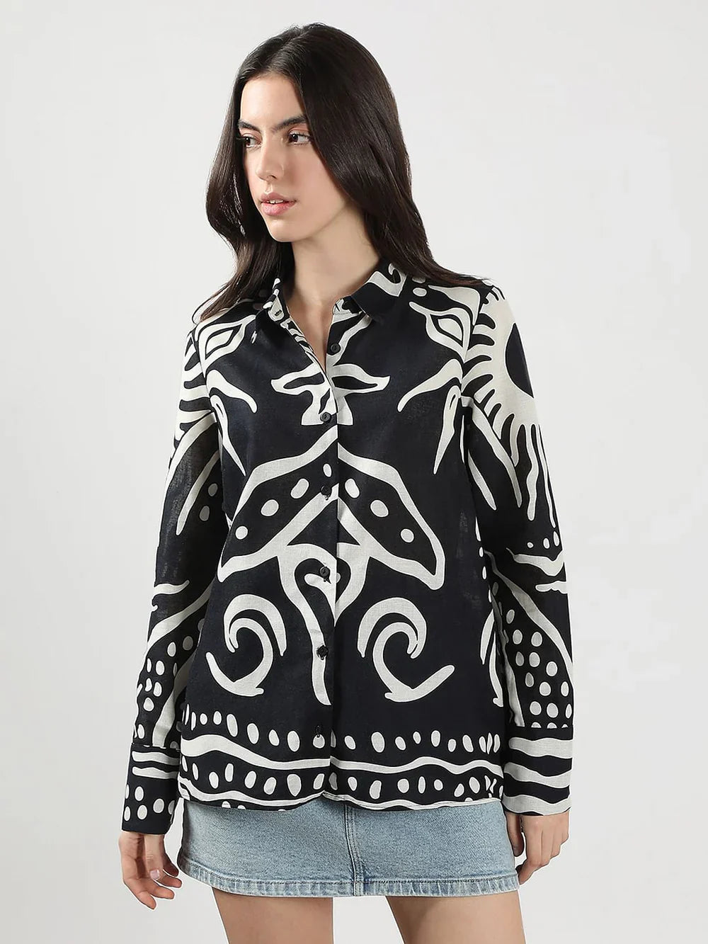 BLACK & WHITE PRINTED SHIRT